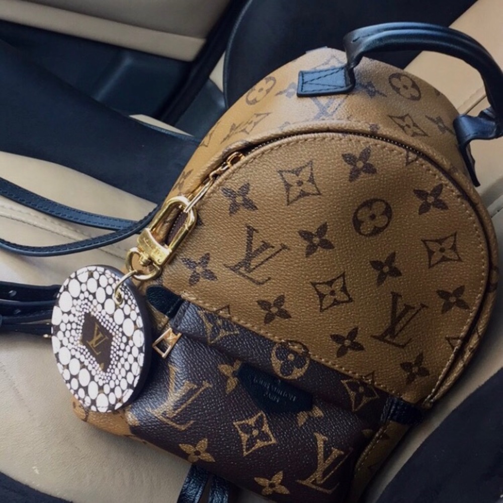 SOLD💫Louis Vuitton Yayoi Kusama Keychain/Charm - Picture 1 of 6